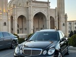 Mercedes E 220-1