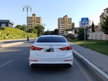 Hyundai Elantra-6