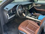 Audi Q8-14
