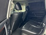 Toyota Land Cruiser-9