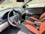 Hyundai Accent-11