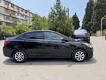 Hyundai Accent-5