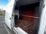 Ford Transit-12