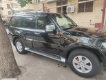 Mitsubishi Pajero-4