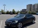 Mercedes E 220-1