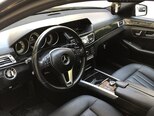 Mercedes E 220-11