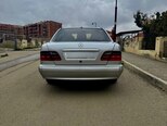 Mercedes E 220-10
