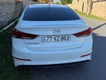 Hyundai Elantra-2