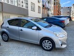Toyota Aqua-4