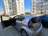 Toyota Aqua-10