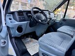 Ford Transit-13