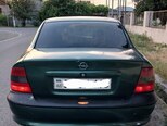 Opel Vectra-4