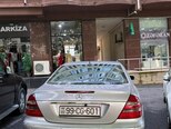 Mercedes E 270-5