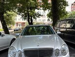 Mercedes E 270-1