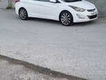 Hyundai Elantra-4