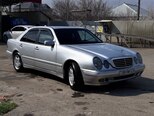 Mercedes E 220-3