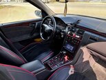 Mercedes E 220-11