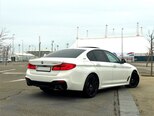 BMW 530e-11