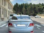 Hyundai Accent-4