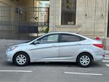 Hyundai Accent-13