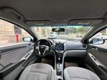 Hyundai Accent-15