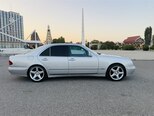 Mercedes E 240-3