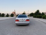 Mercedes E 240-7