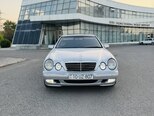 Mercedes E 240-1
