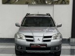 Mitsubishi Outlander-2