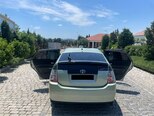 Toyota Prius-12