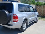 Mitsubishi Pajero-6