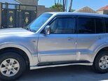Mitsubishi Pajero-4