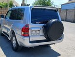 Mitsubishi Pajero-8