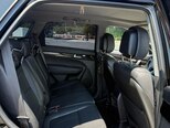 Kia Sorento-13