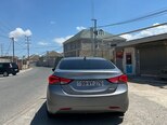 Hyundai Elantra-6