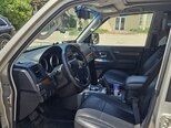 Mitsubishi Pajero-9