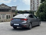 Hyundai Elantra-4