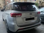 Kia Carnival-4
