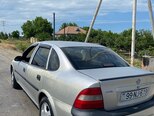 Opel Vectra-4