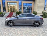 Hyundai Elantra-4