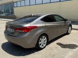 Hyundai Elantra-7