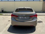 Hyundai Elantra-9