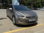 Hyundai Elantra-1