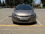 Hyundai Elantra-15