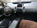 Toyota Prius-8