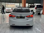 Hyundai Elantra-11