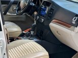 Mitsubishi Pajero-9