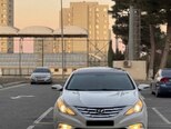 Hyundai Sonata-1