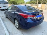 Hyundai Elantra-8