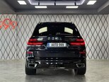 BMW X7-7